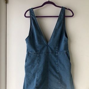 Denim jumper with pockets